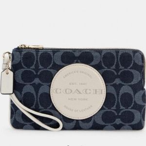 NWT Coach Dempsey Double Zip Walletin Sig Jacquard